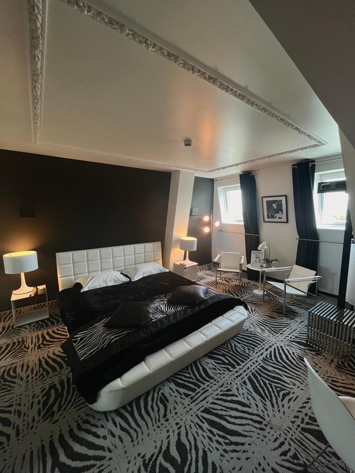 רושקורבון Art Hotel מראה חיצוני תמונה