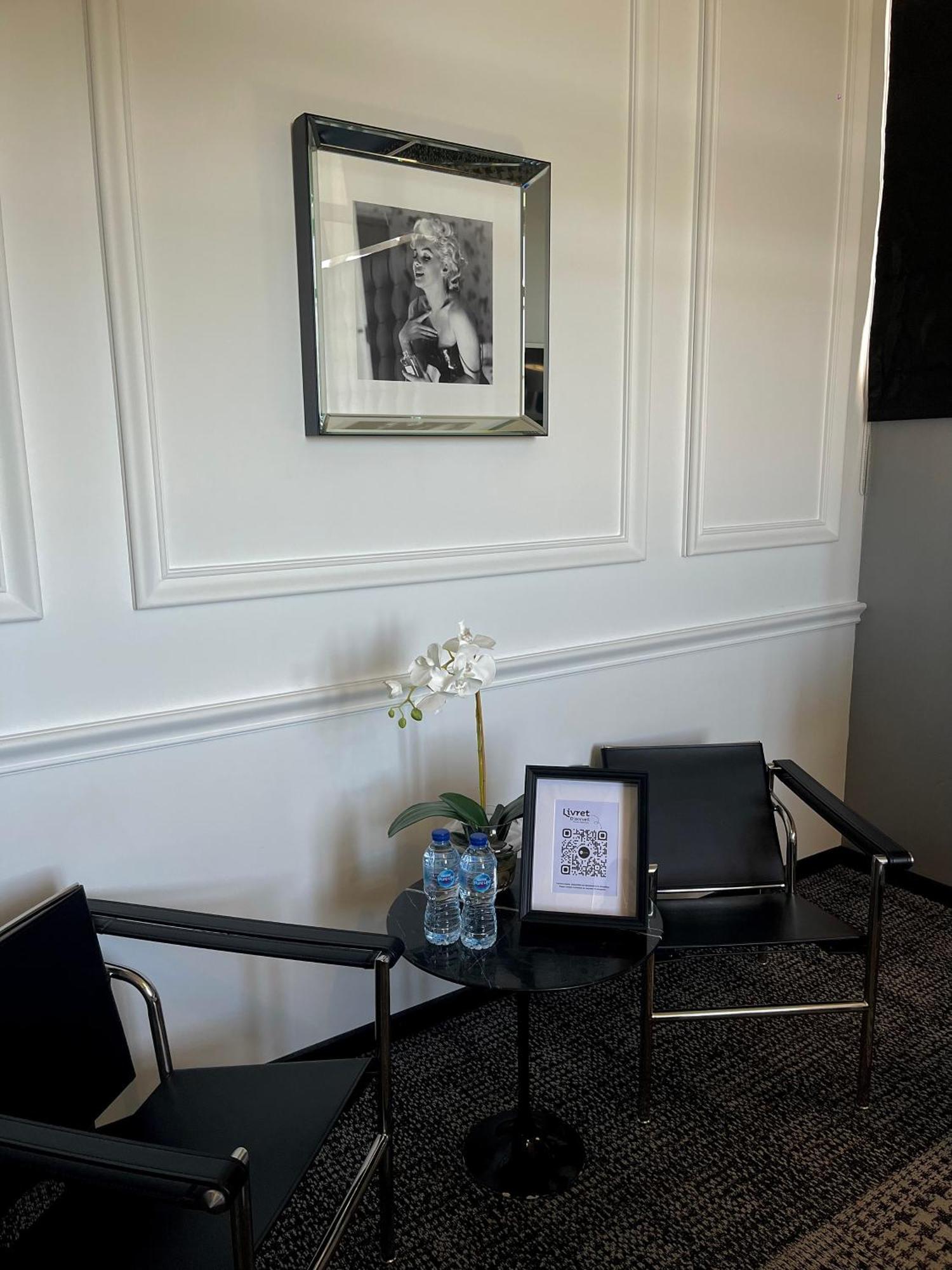 רושקורבון Art Hotel מראה חיצוני תמונה