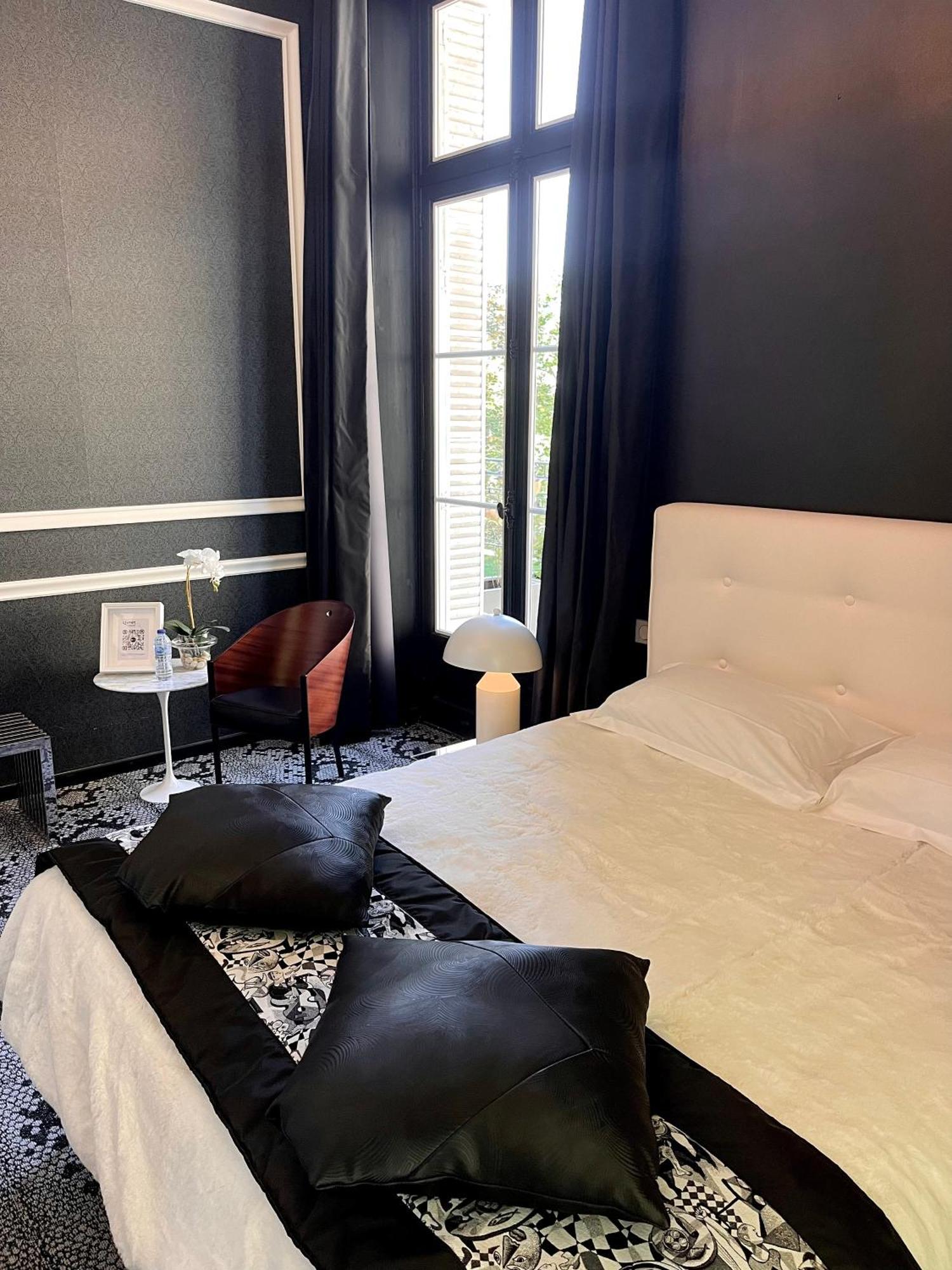 רושקורבון Art Hotel מראה חיצוני תמונה