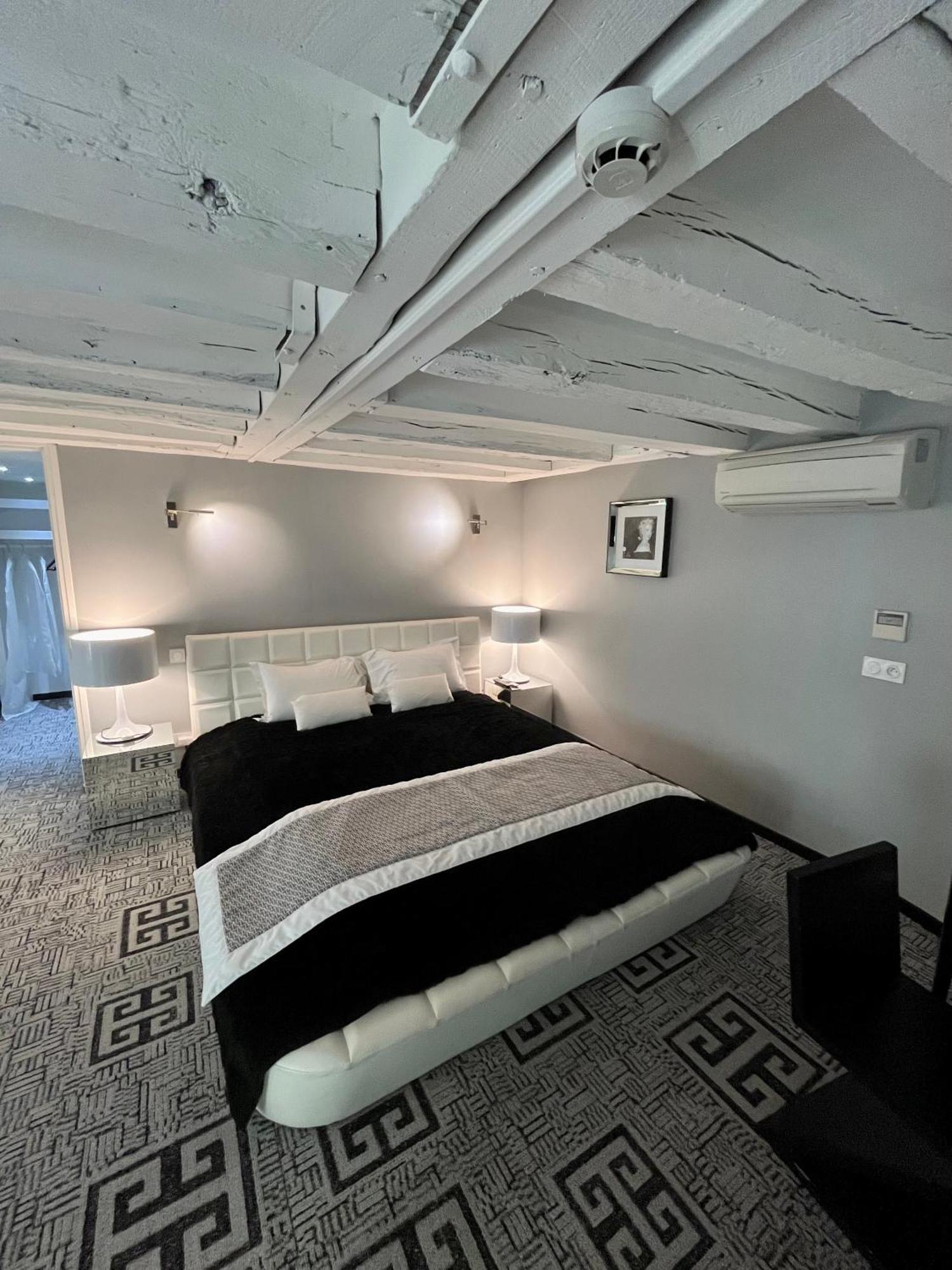 רושקורבון Art Hotel מראה חיצוני תמונה
